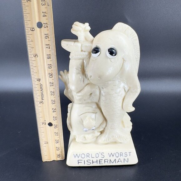 Vintage 1972 Worlds Worst Fisherman Figurine Made In USA W&R Berries CO Resin - Picture 2 of 9